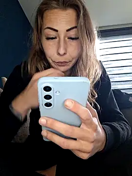 dewimp1 online show from 5, 4, 2026