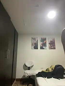 JuliaaVega online show from 5, 3, 2026