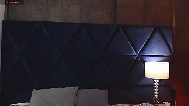 Logan Woods online show from 26, 2, 2026