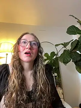 Scarlett NoirMuse online show from 11, 4, 2026