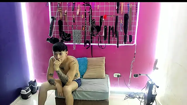 Snapshot of Slave_Melany_bdsm chatting on 18, 4, 2026 Slave Melany bdsm online show from 18, 4, 2026