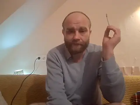 AlexanderArmani online show from 3, 2, 2026