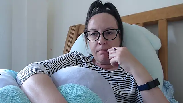 Snapshot of PsychicDominatrix chatting on 5, 6, 2026 PsychicDominatrix online show from 5, 6, 2026