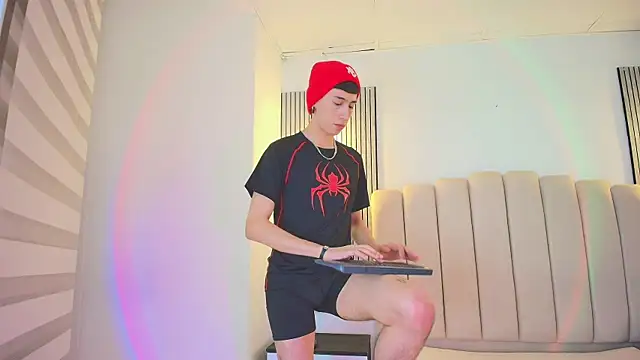 lian cameron online show from 31, 3, 2026