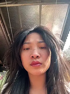 Snapshot of Lyn-be99 chatting on 6, 4, 2026 Lyn-be99 online show from 6, 4, 2026