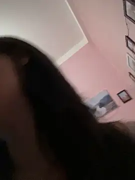 Snapshot of Lyn-be99 chatting on 9, 4, 2026 Lyn-be99 online show from 9, 4, 2026