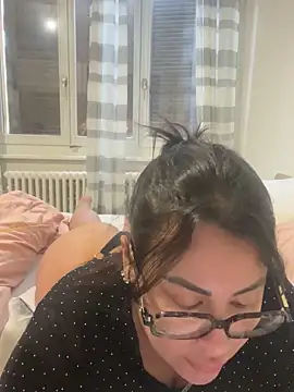 Snapshot of Melissa-suisse chatting on 28, 2, 2026 Melissa-suisse online show from 28, 2, 2026