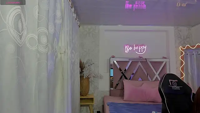 SABRIINA TAY online show from 13, 4, 2026