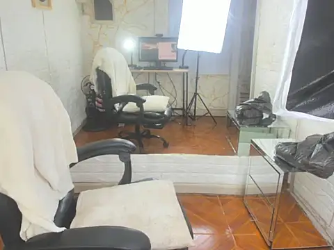 Snapshot of Shara_Oz chatting on 7, 2, 2026 Shara Oz online show from 7, 2, 2026