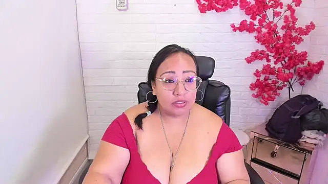 Snapshot of Shara_Oz chatting on 23, 5, 2026 Shara Oz online show from 23, 5, 2026