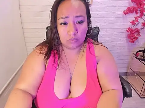 Snapshot of Shara_Oz chatting on 18, 6, 2026 Shara Oz online show from 18, 6, 2026