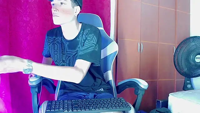 Snapshot of Johnny_cagee_ chatting on 3, 2, 2026 Johnny cagee online show from 3, 2, 2026