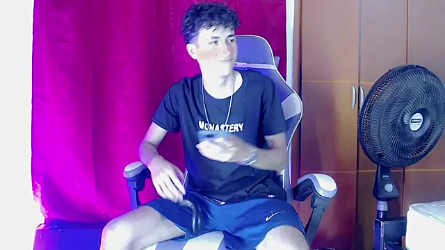 Snapshot of Johnny_cagee_ chatting on 5, 2, 2026 Johnny cagee online show from 5, 2, 2026