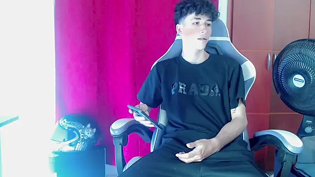 Snapshot of Johnny_cagee_ chatting on 24, 2, 2026 Johnny cagee online show from 24, 2, 2026