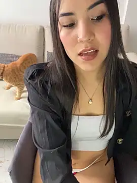 Mayka sex online show from 4, 3, 2026