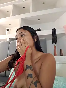 Layla em online show from 22, 2, 2026