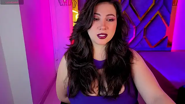 Luvienne online show from 12, 4, 2026