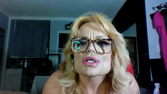 Snapshot of starandsky chatting on 25, 5, 2026 starandsky online show from 25, 5, 2026