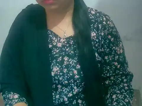 Snapshot of Cute_Aliyaa chatting on 7, 3, 2026 Cute Aliyaa online show from 7, 3, 2026