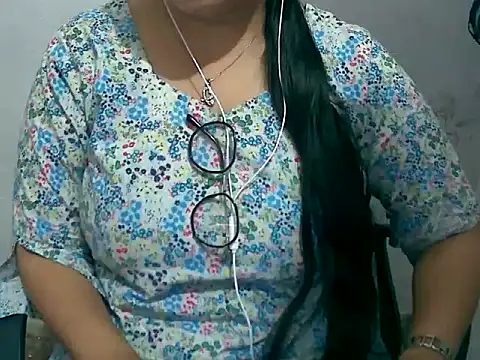 Snapshot of Cute_Aliyaa chatting on 16, 3, 2026 Cute Aliyaa online show from 16, 3, 2026