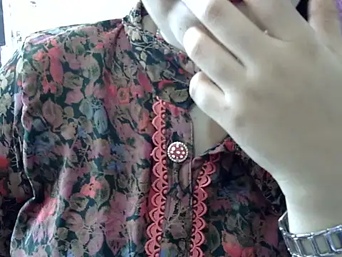 Snapshot of Cute_Aliyaa chatting on 18, 4, 2026 Cute Aliyaa online show from 18, 4, 2026