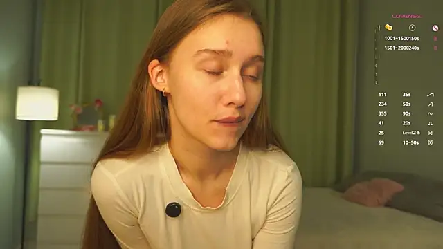 Snapshot of SharaNewbern chatting on 16, 2, 2026 SharaNewbern online show from 16, 2, 2026