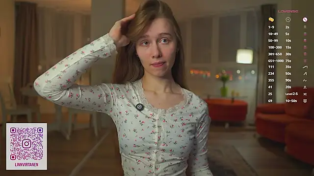 Snapshot of SharaNewbern chatting on 21, 2, 2026 SharaNewbern online show from 21, 2, 2026