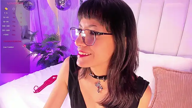 Snapshot of ViolettaColinss chatting on 27, 2, 2026 ViolettaColinss online show from 27, 2, 2026