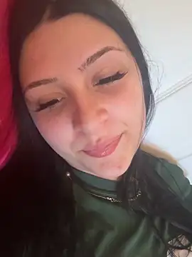 Snapshot of c00chi3Qu33n chatting on 19, 6, 2026 c00chi3Qu33n online show from 19, 6, 2026