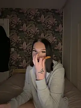 leannabbyy online show from 15, 2, 2026