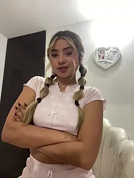 sweetlove- online show from 23, 4, 2026