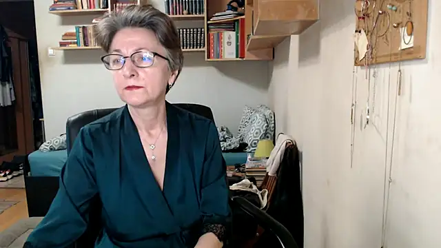 katemodel online show from 17, 9, 2025