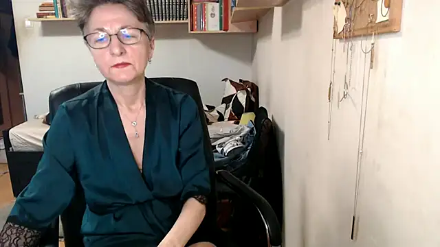 katemodel online show from 29, 10, 2025