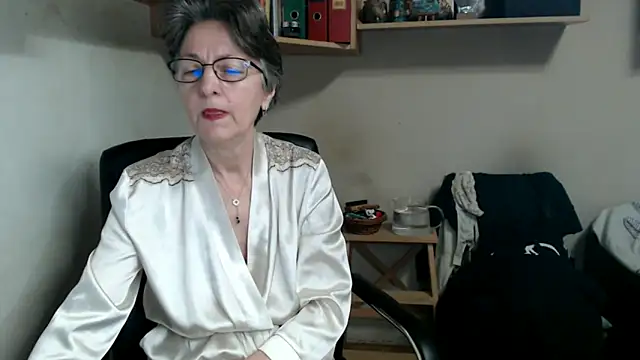 katemodel online show from 15, 12, 2025