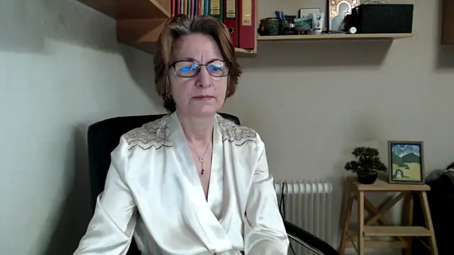 katemodel online show from 18, 4, 2026