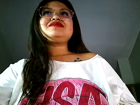 Snapshot of Chillntalkmami chatting on 26, 4, 2026 Chillntalkmami online show from 26, 4, 2026
