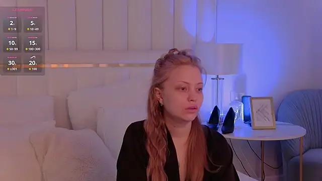 MollyHilton online show from 27, 3, 2026