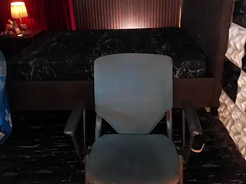 PrettyHorseCockTrans online show from 5, 7, 2026