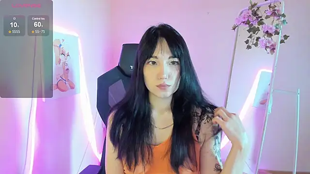 AliceeinWonderlanddd online show from 26, 7, 2026