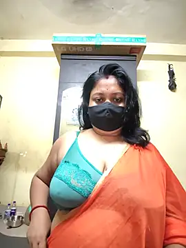 Snapshot of Curvy_Trisha chatting on 24, 6, 2026 Curvy Trisha online show from 24, 6, 2026