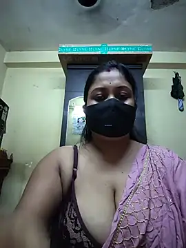 Snapshot of Curvy_Trisha chatting on 2, 7, 2026 Curvy Trisha online show from 2, 7, 2026