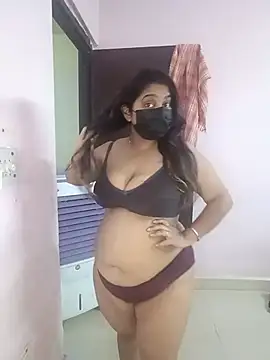 Snapshot of Aliya_Hott chatting on 6, 6, 2026 Aliya Hott online show from 6, 6, 2026