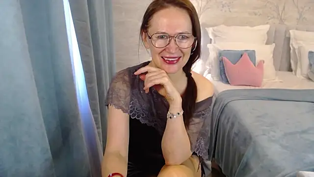 MarinaOnebest online show from 5, 2, 2026