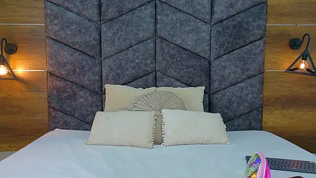 AnnieRouse   online show from 21, 2, 2026