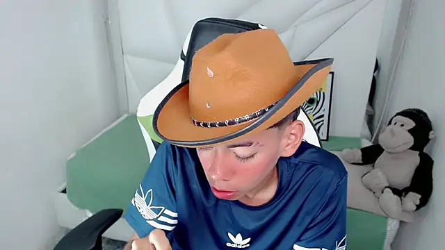 Snapshot of Liarr_ chatting on 4, 2, 2026 Liarr online show from 4, 2, 2026