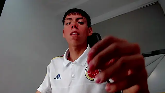 Snapshot of Liarr_ chatting on 7, 2, 2026 Liarr online show from 7, 2, 2026