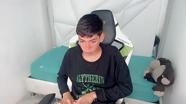 Snapshot of Liarr_ chatting on 24, 2, 2026 Liarr online show from 24, 2, 2026