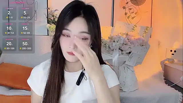 Lisa-295188 online show from 12, 4, 2026