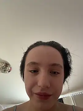 Snapshot of MiaTee chatting on 4, 2, 2026 MiaTee online show from 4, 2, 2026