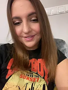 Snapshot of AliceDesmee chatting on 8, 2, 2026 AliceDesmee online show from 8, 2, 2026